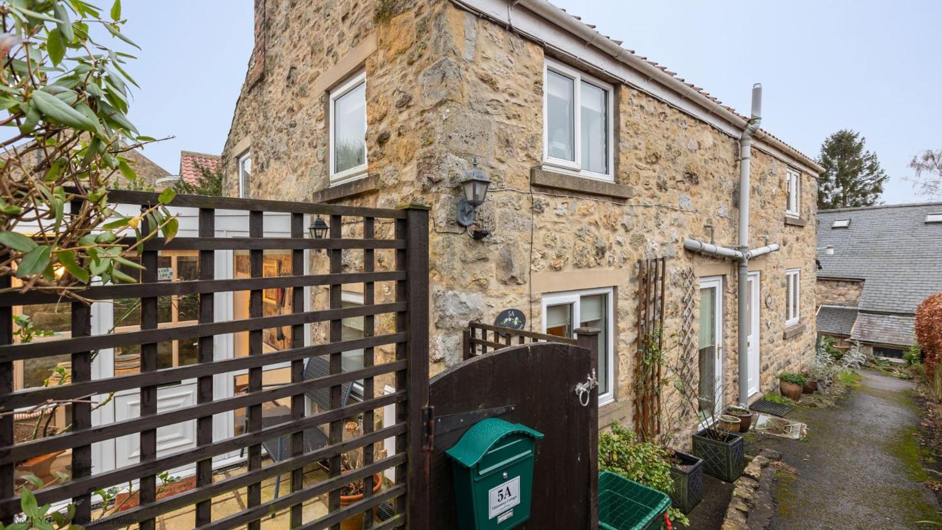 Picturesque Stone Cottage In The Heart Of North Yorkshire Village - Hideaway Cottage Eksteriør bilde